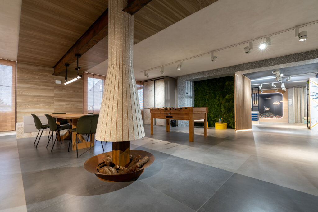 5 1024x682 - Showroom | Zona Hall