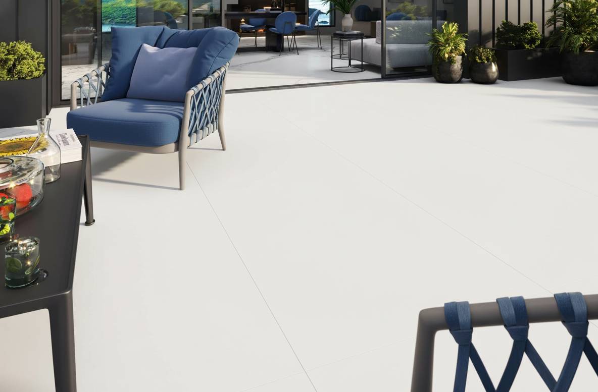 Pavimento porcelánico color blanco para terrazas